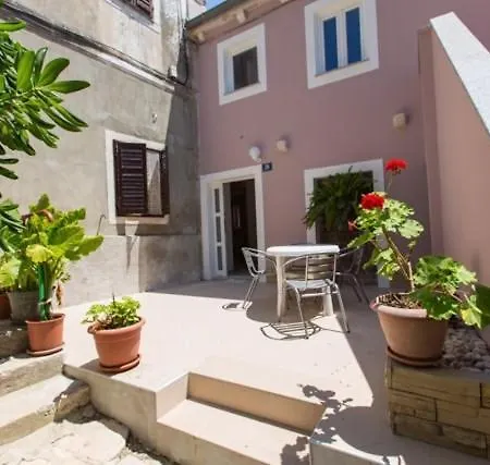 Lägenhet In With Terrace, Air Conditioning Mali Lošinj