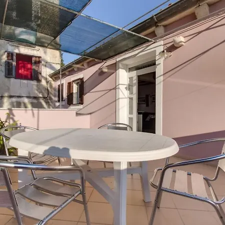 In With Terrace, Air Conditioning *